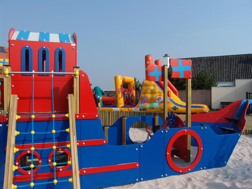 Park Kerlinga Hotel Bredene Esterno foto