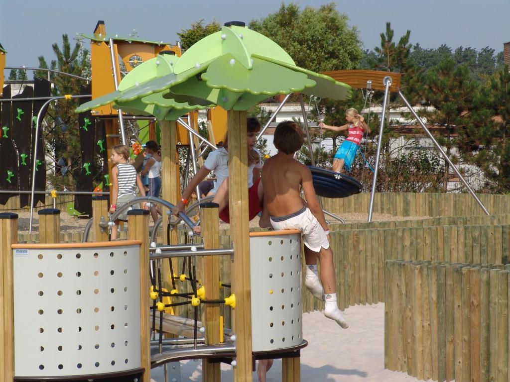 Park Kerlinga Hotel Bredene Esterno foto
